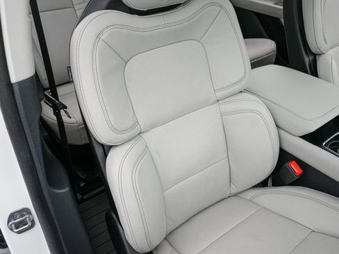 Used 2025 Lincoln Aviator Reserve w/ Equipment Group 201A image 29