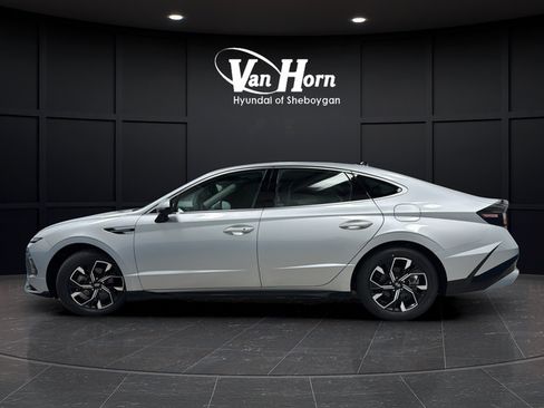 Used 2024 Hyundai Sonata SEL FWD image 4