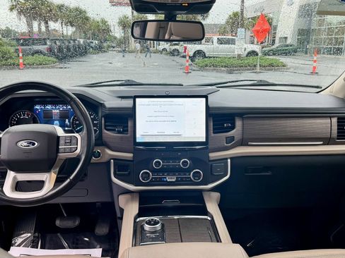 Certified 2023 Ford Expedition Max Limited image 27