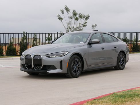 Used 2023 BMW i4 eDrive35 w/ Premium Package RWD image 5