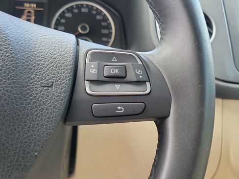 Used 2012 Volkswagen Tiguan SEL AWD/4WD image 24