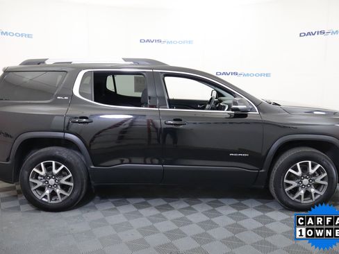 Used 2023 GMC Acadia SLE w/ Driver Convenience Package image 4