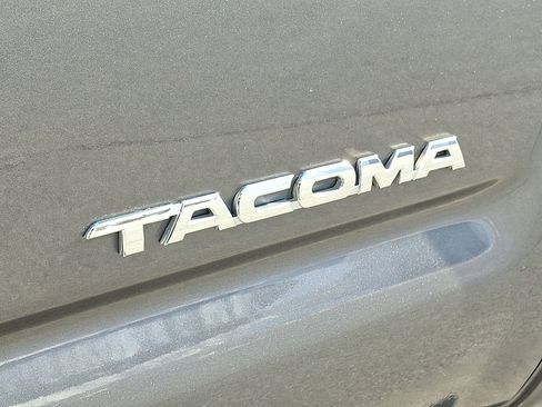 Used 2015 Toyota Tacoma Base V6 image 29