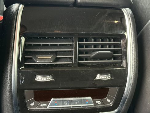 Used 2020 BMW X7 xDrive40i w/ Premium Package image 16