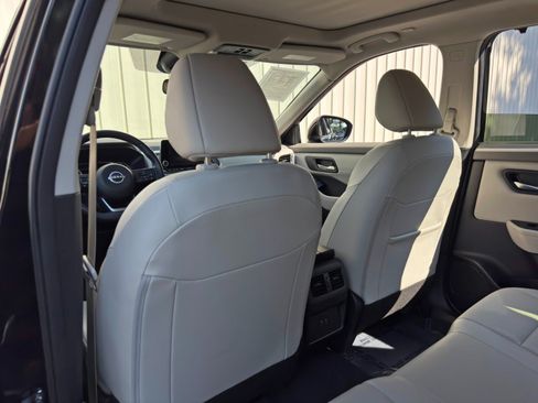 Used 2023 Nissan Rogue SV w/ SV Premium B Package FWD image 31