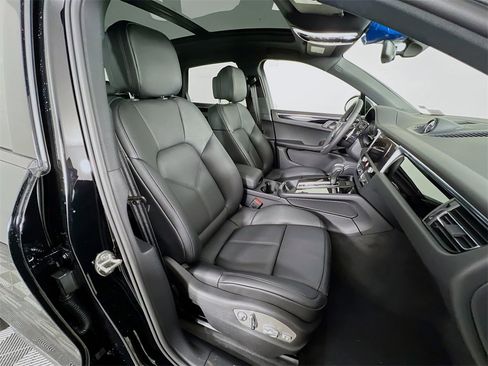 New 2026 Porsche Macan image 30