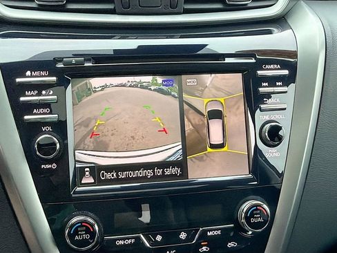 Used 2024 Nissan Murano SL FWD image 31