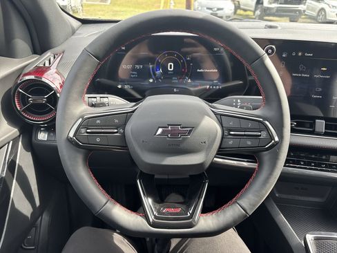 New 2026 Chevrolet Equinox RS w/ Convenience Package III FWD image 17
