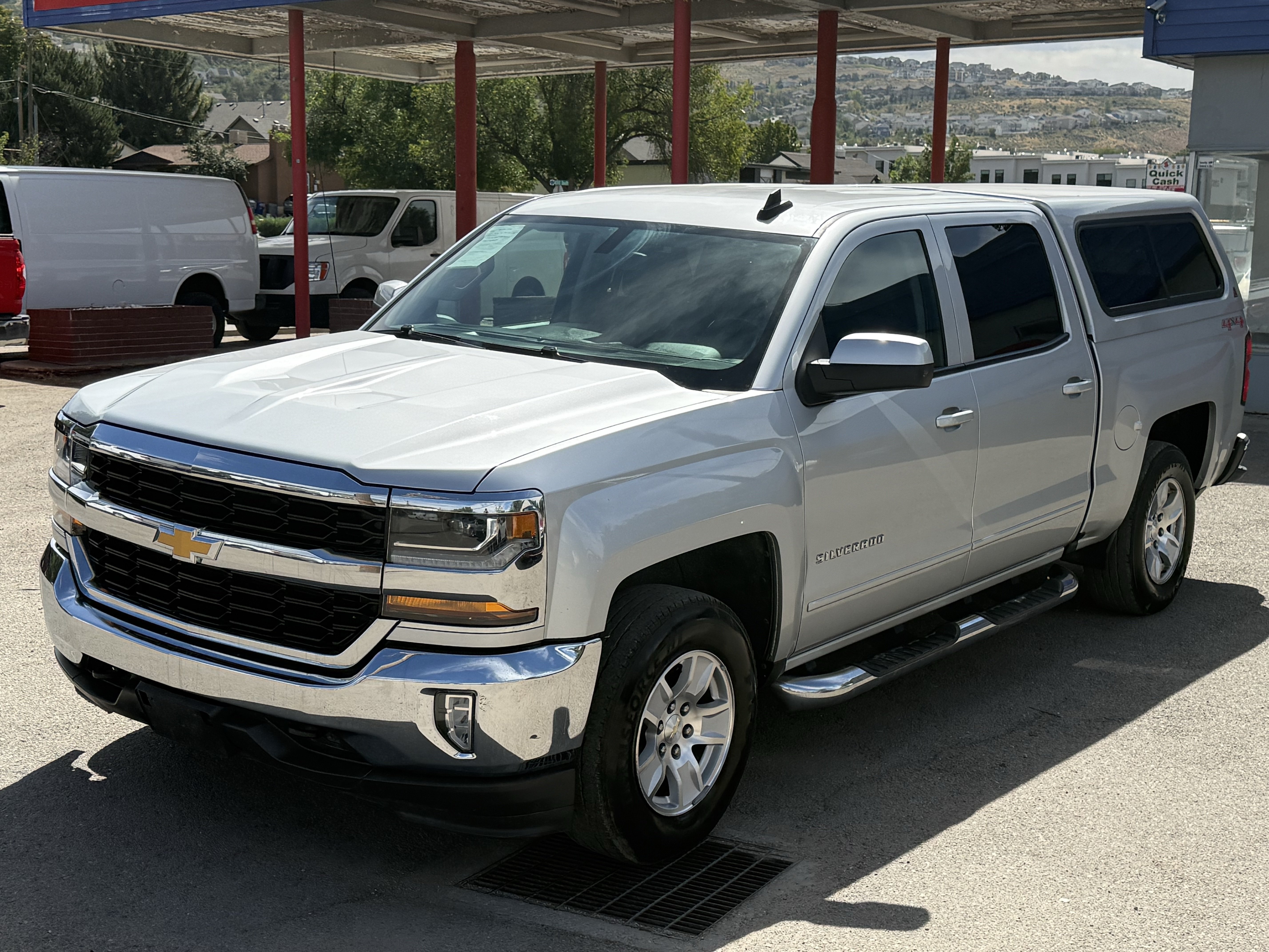 Used 2017 Chevrolet Silverado 1500 LT w/ All Star Edition AWD/4WD image 8