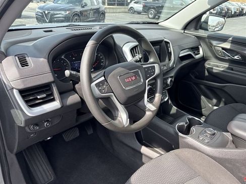 Used 2023 GMC Terrain SLE w/ Driver Convenience Package image 10