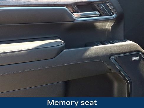 Used 2023 Chevrolet Silverado 1500 LTZ AWD/4WD image 23