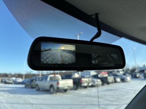 Used 2023 GMC Savana 2500 image 22