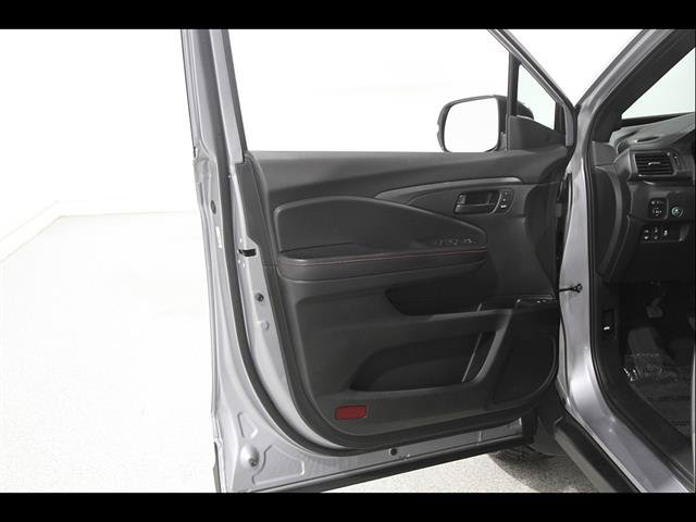 Used 2022 Honda Passport TrailSport image 4