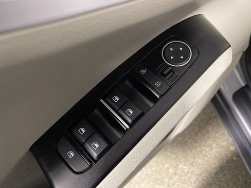 Used 2023 Kia Soul LX w/ LX Technology Package FWD image 19