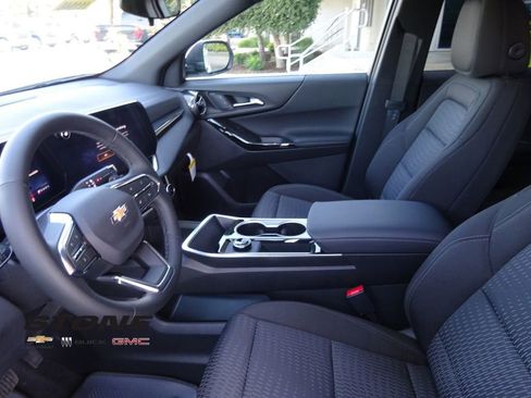 New 2026 Chevrolet Equinox LT FWD image 13