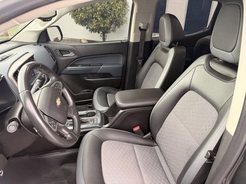 Used 2017 Chevrolet Colorado Z71 image 7