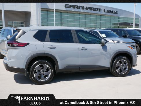 Used 2026 Nissan Rogue SV FWD image 9