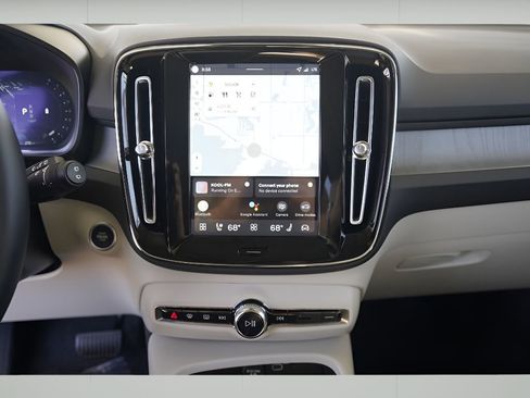 New 2026 Volvo XC40 B5 Ultra w/ Climate Package image 15