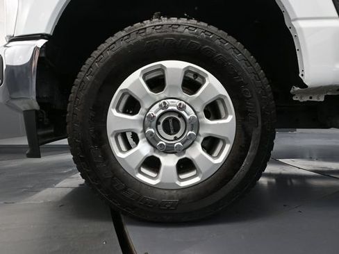 Used 2024 Ford F350 XLT w/ FX4 Off-Road Package AWD/4WD image 17