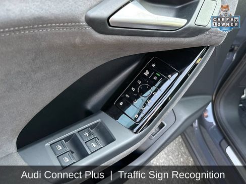 Used 2025 Audi SQ6 e-tron Prestige AWD/4WD image 14