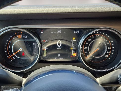 Used 2020 Jeep Wrangler Unlimited Sahara AWD/4WD image 24