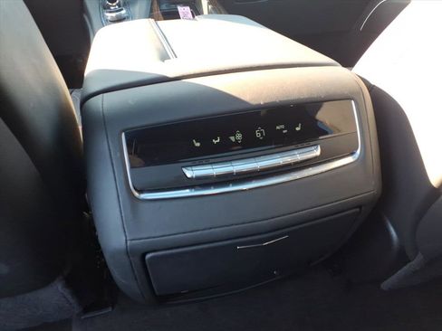 Certified 2024 Cadillac Escalade ESV Premium Luxury image 14