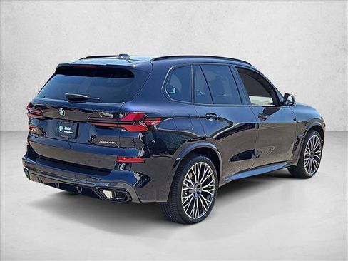 New 2026 BMW X5 xDrive40i w/ M Sport Package AWD/4WD image 2