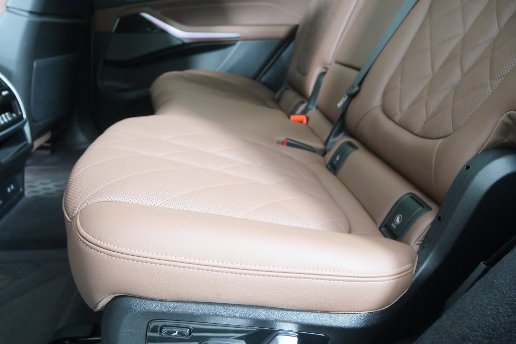 Certified 2024 BMW X7 xDrive40i AWD/4WD image 15
