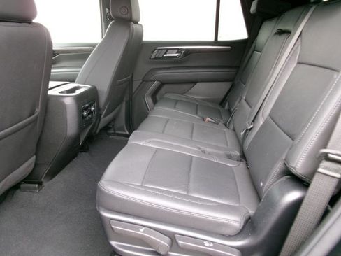 Used 2025 Chevrolet Tahoe LT AWD/4WD image 9
