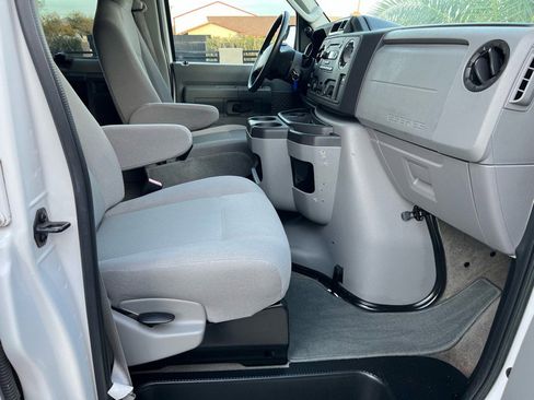 Used 2012 Ford E-350 and Econoline 350 XLT image 10