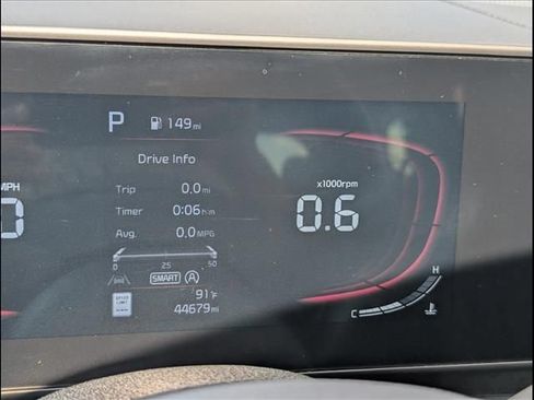 Used 2025 Kia Sportage EX FWD image 21