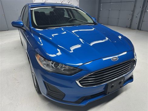 Used 2019 Ford Fusion SE FWD image 7