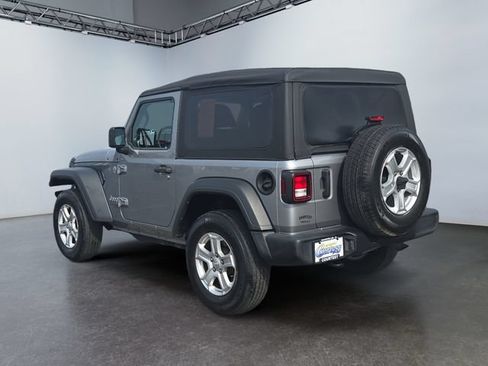 Used 2020 Jeep Wrangler Sport AWD/4WD image 3