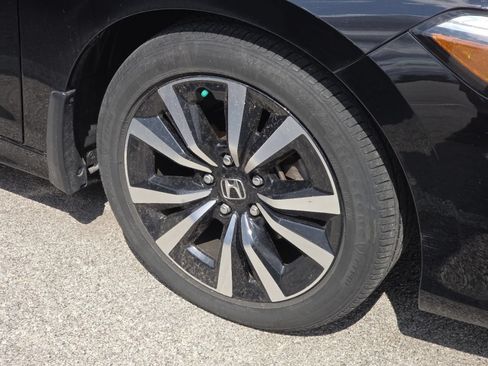 Used 2022 Honda Civic EX image 8