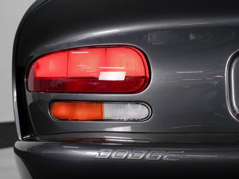 Used 2002 Dodge Viper GTS RWD image 19