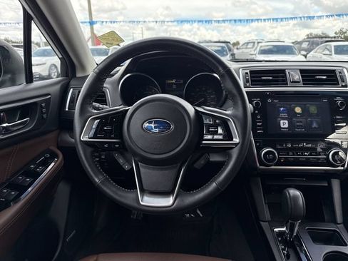 Used 2018 Subaru Outback 2.5i Touring AWD/4WD image 22