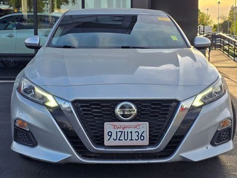 Used 2022 Nissan Altima 2.5 SV image 3
