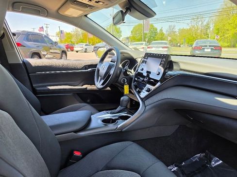 Used 2024 Toyota Camry LE FWD image 11