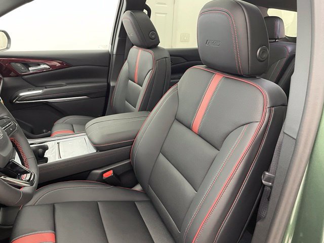 New 2027 Chevrolet Traverse RS w/ LPO, Floor Liner Package AWD/4WD image 10