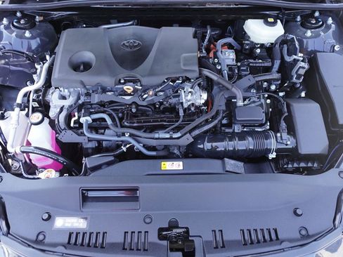 Certified 2025 Toyota Camry SE FWD image 20
