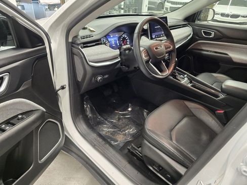 Certified 2022 Jeep Compass Latitude image 14