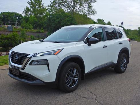Used 2023 Nissan Rogue S AWD/4WD image 1