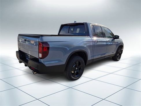 New 2026 Honda Ridgeline Black Edition image 4