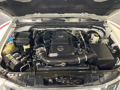 Used 2019 Nissan Frontier SV image 11