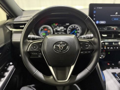 Certified 2024 Toyota Venza Nightshade image 17
