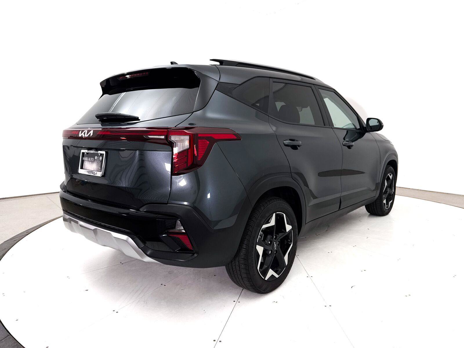 Used 2025 Kia Seltos S FWD image 18