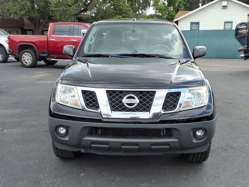 Used 2015 Nissan Frontier SV w/ SV Value Truck Package RWD image 8