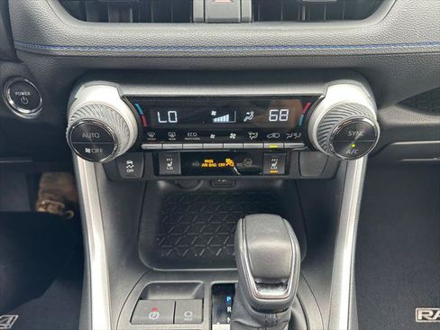 Certified 2024 Toyota RAV4 SE w/ Weather Package AWD/4WD image 18