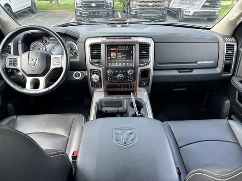 Used 2016 RAM 1500 Laramie w/ Convenience Group AWD/4WD image 10