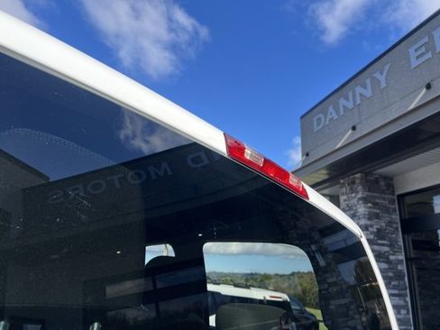 Used 2024 RAM 2500 Big Horn w/ Bed Utility Group image 6